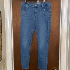 Levi’s 721 High Rise Skinny​